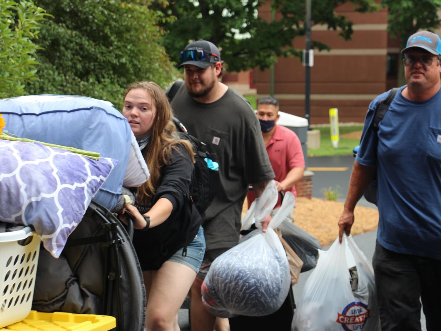Students moving into the residence halls