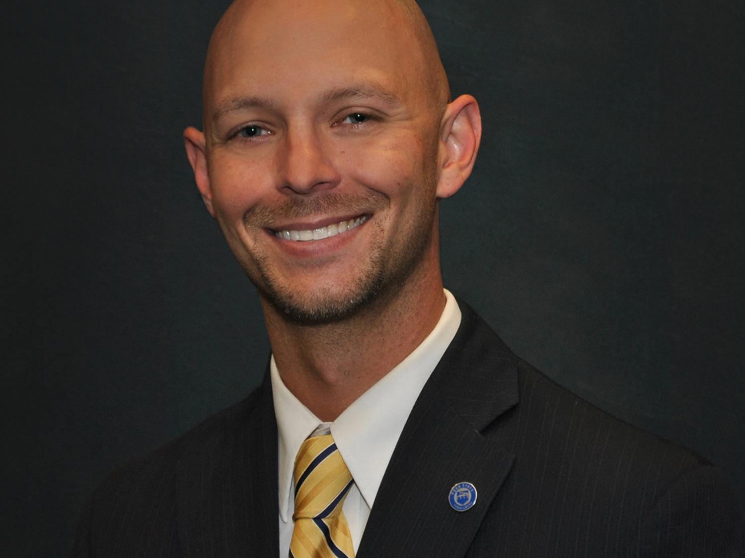 Noah J. Roufos-Abbey 