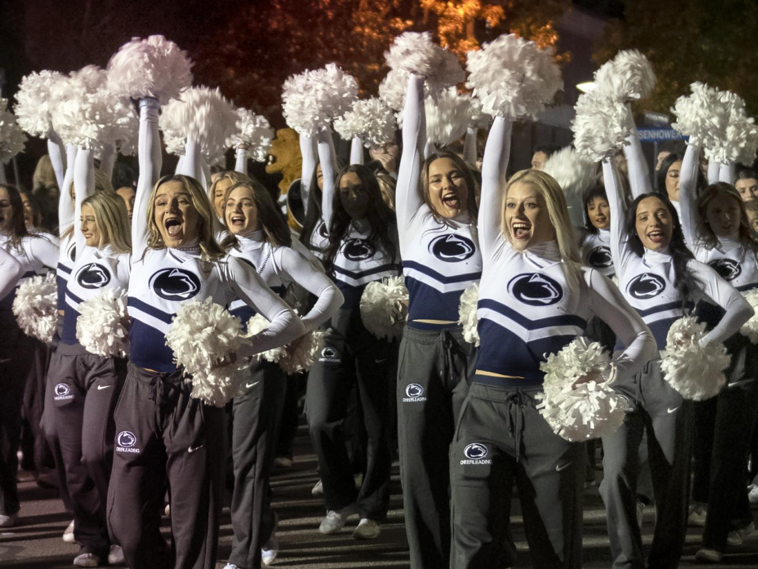 Cheerleaders at Homecoming Parade