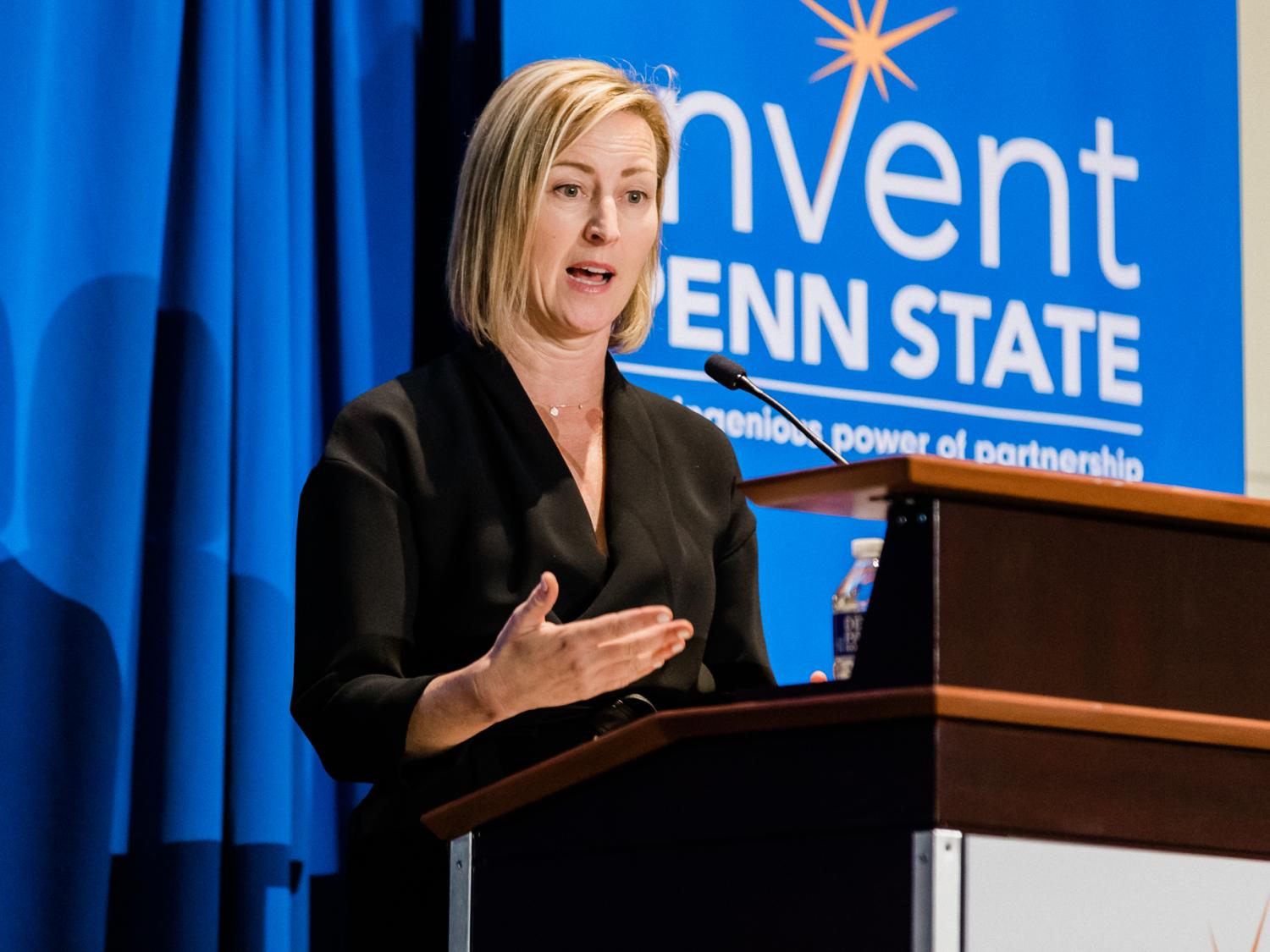 Sheridan Miyamoto pitches her SAFE-T System technology at the 2019 Venture & IP Conference Tech Tournament.