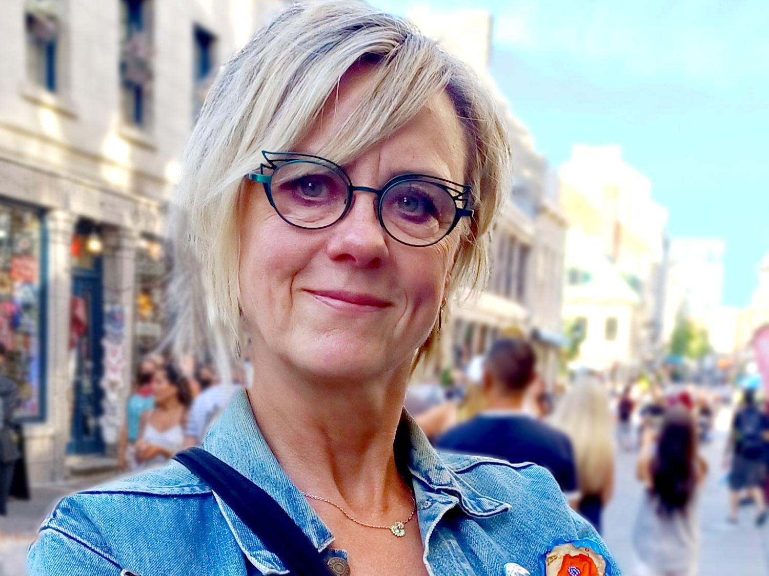 Susanne Klausen posing for picture 