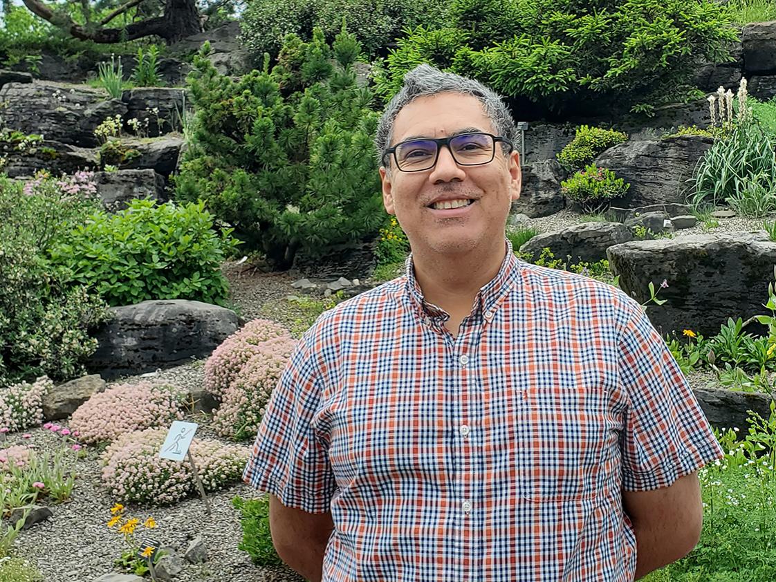 An outdoors portrait of an individual.