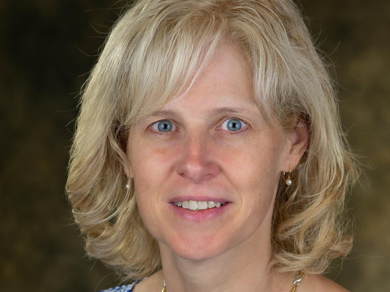 Headshot image of Joanna Flynn