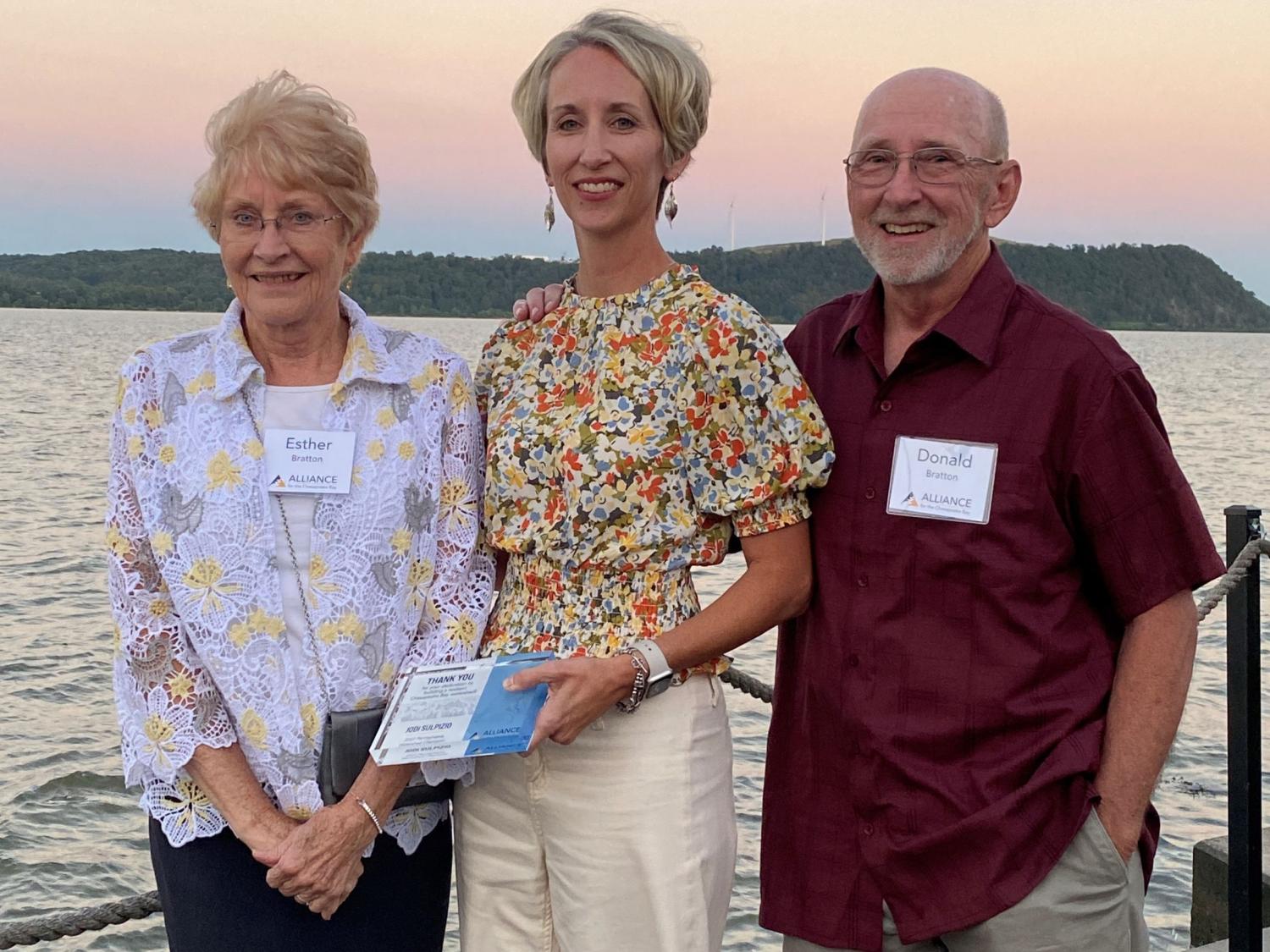 Jodi Sulpizio Pennsylvania Watershed Champion Award with parents