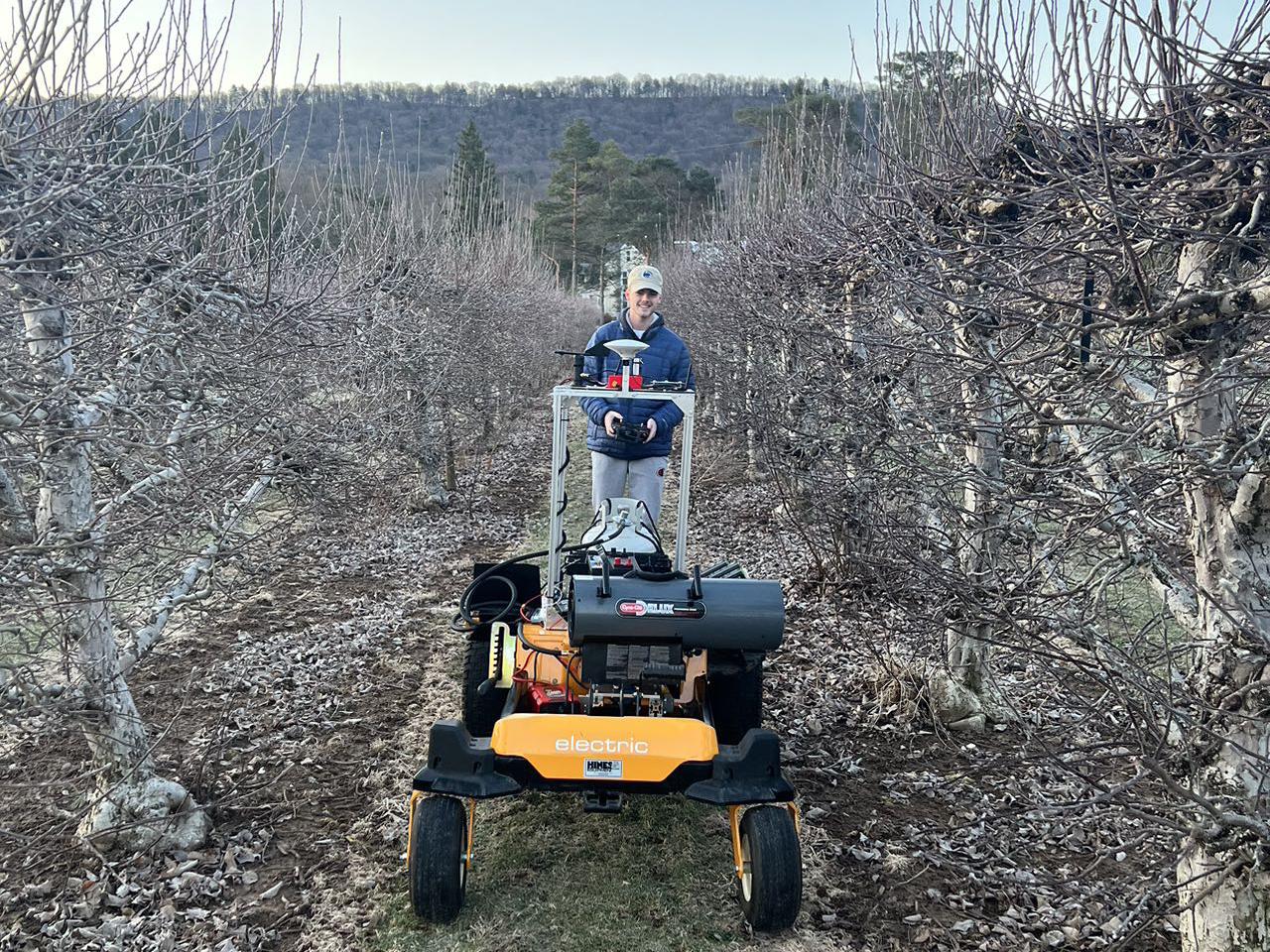 サイバーフィジカル暖房システムが果樹園のリンゴの花を守る可能性(Cyber-physical heating system may protect apple blossoms in orchards)