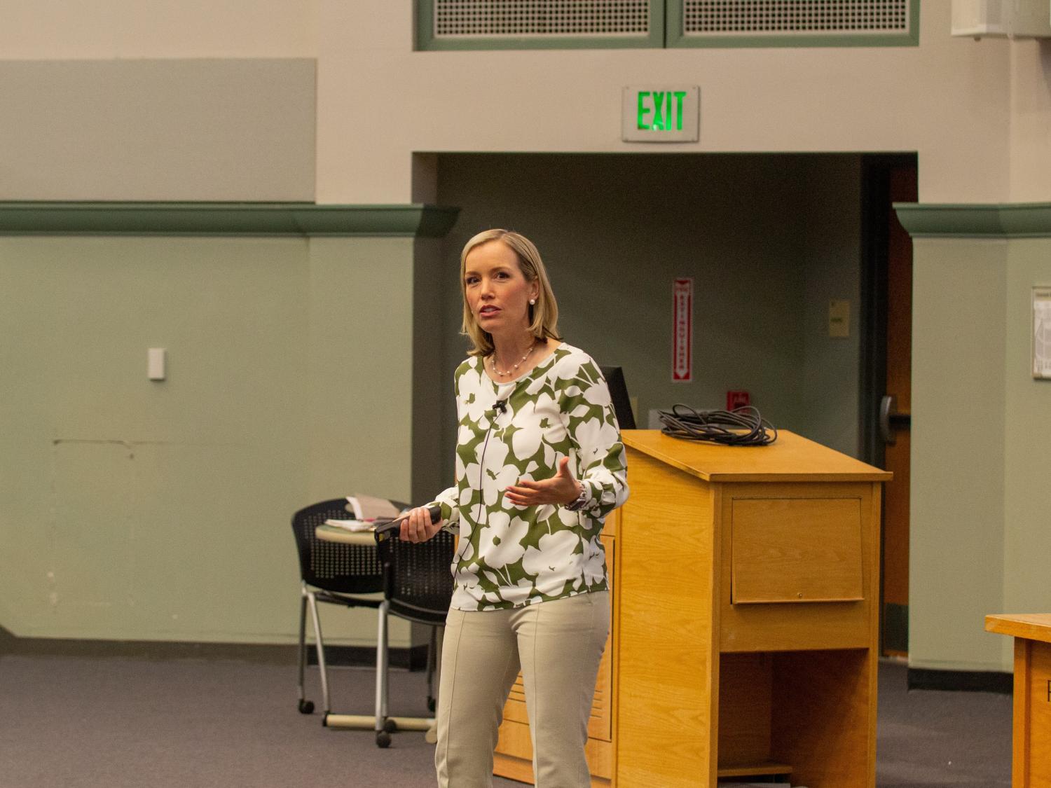 Melissa Marshall presenting a lecture