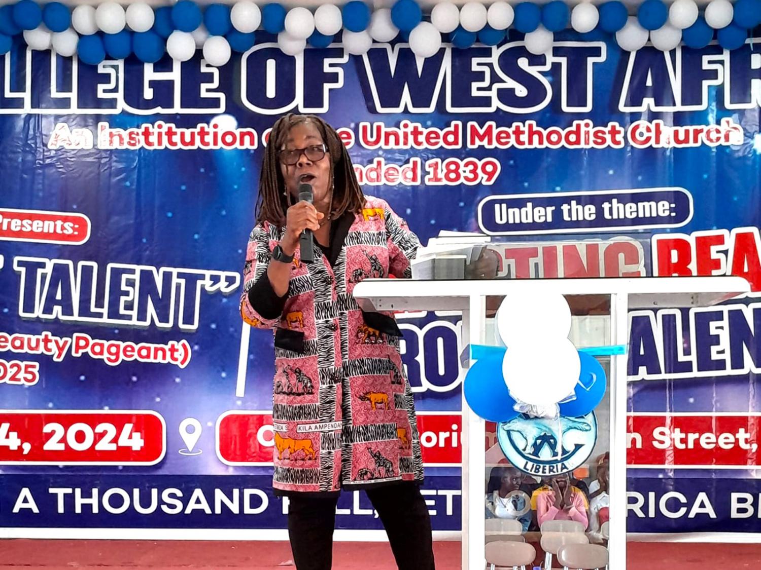 Patricia Jabbeh Wesley offering a lecture in Liberia
