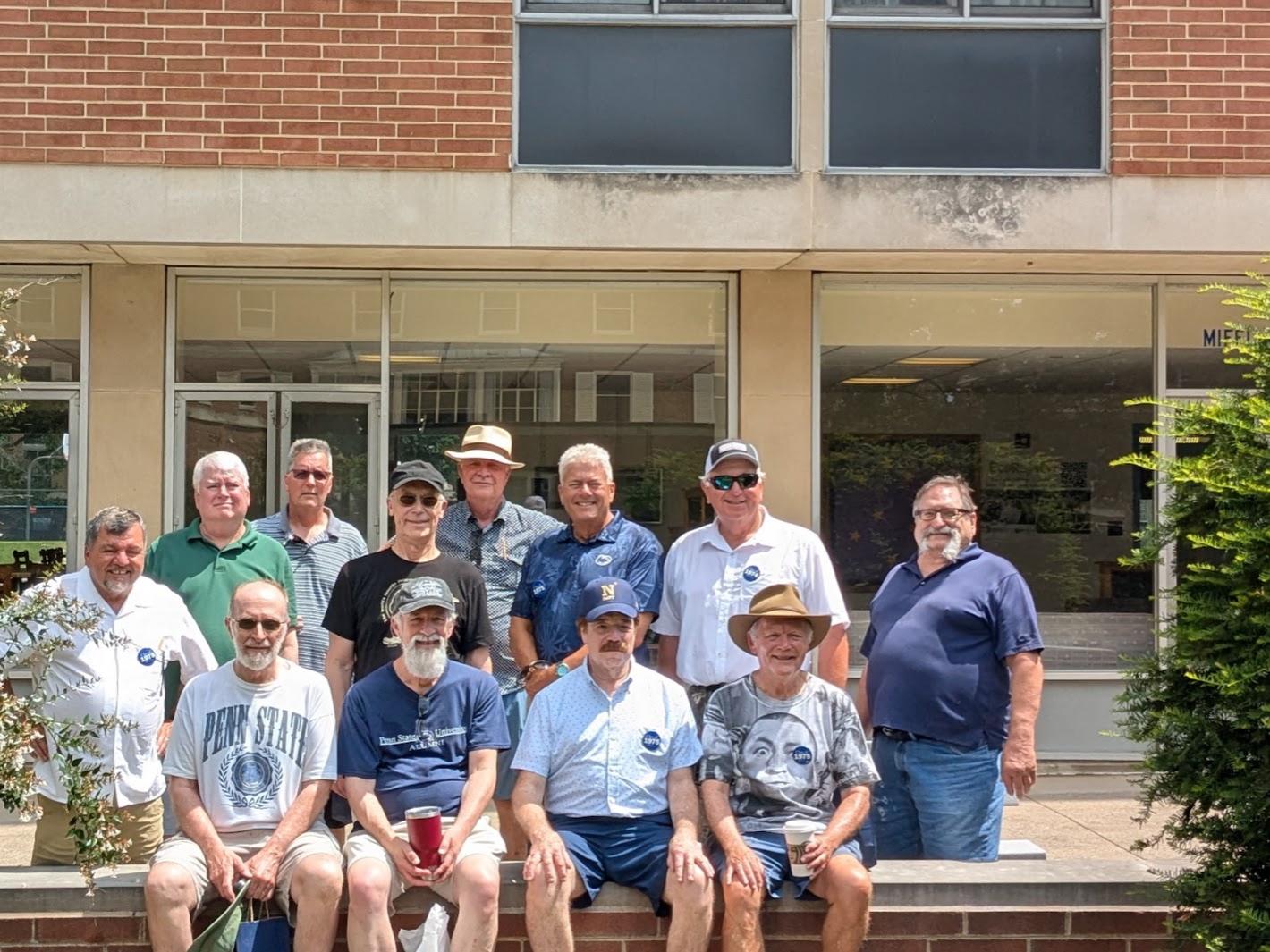 group of alumni outside Mifflin Hall