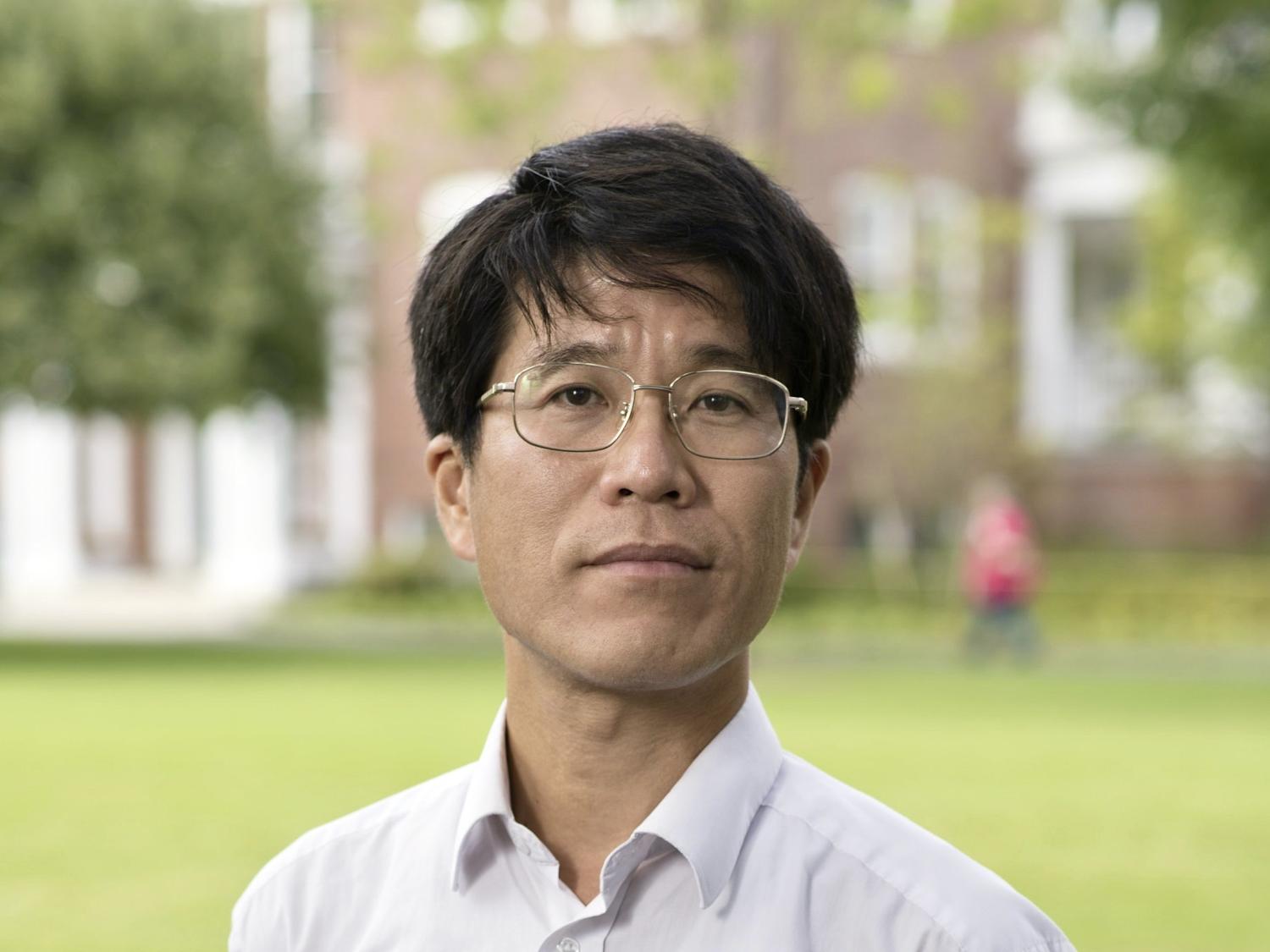 Headshot of Tadashi Tokieda. 