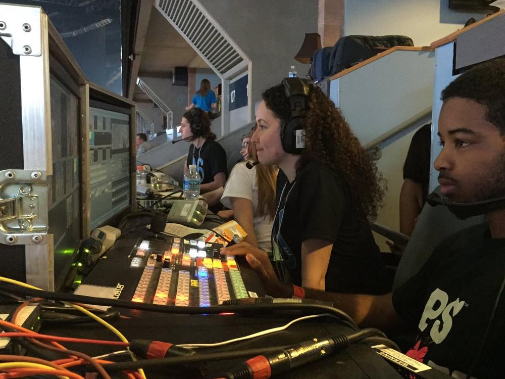 46 LIVE Crew Members Working Behind The Scenes