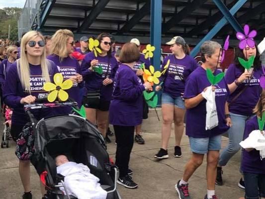 Walkers in the Washington Pa. Walk to End Alzheimers
