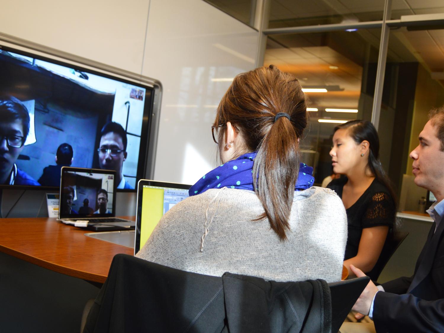 Biomedical engineering students collaborate on global capstone project