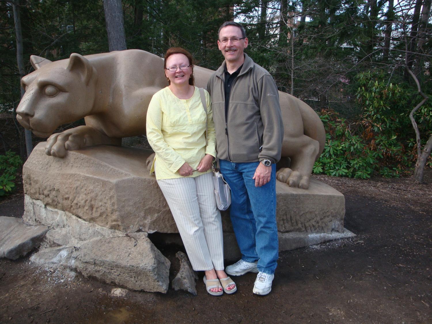 ric and Janet Tomajko Branyan at the Lion Shrine.