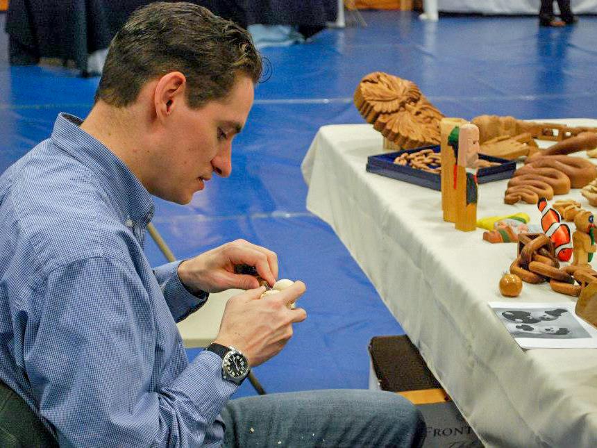 Brent Kresge demonstrates carving