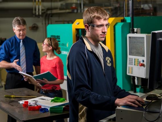 Students work in the plastics engineering lab at Penn State Erie, The Behrend College.