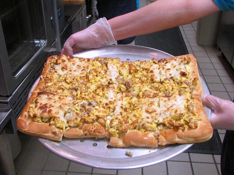 Breakfast pizza