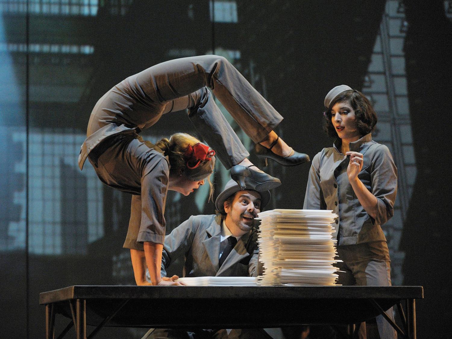 Contortionist from Cirkopolis