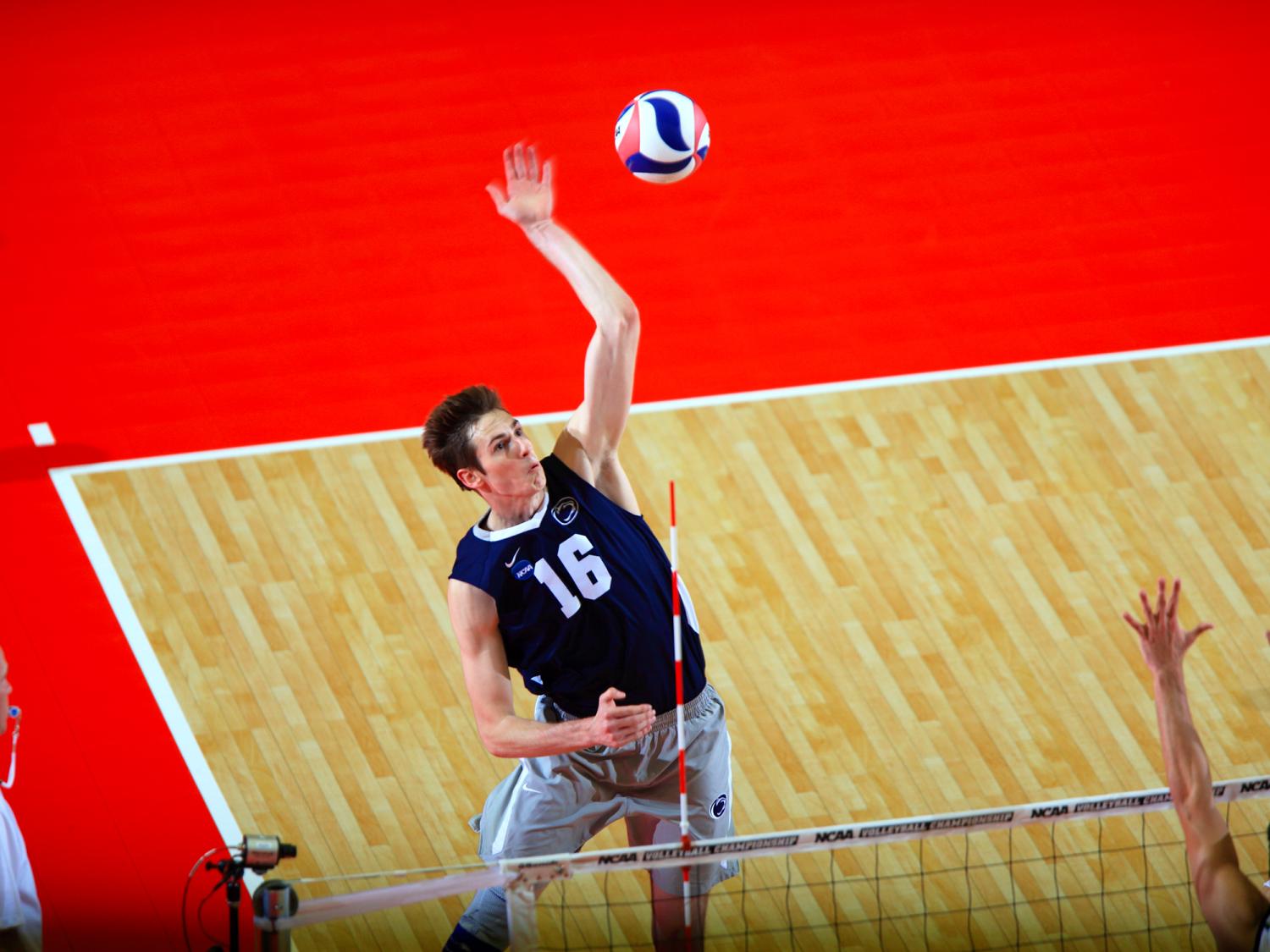 Penn State men's volleyball player Calvin Mende