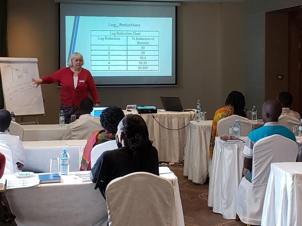 Cathy Cutter teaches food safety workshop