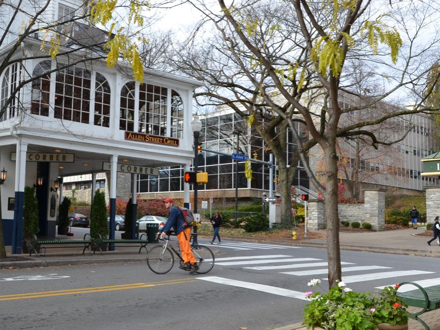 Corner Room, Downtown State College