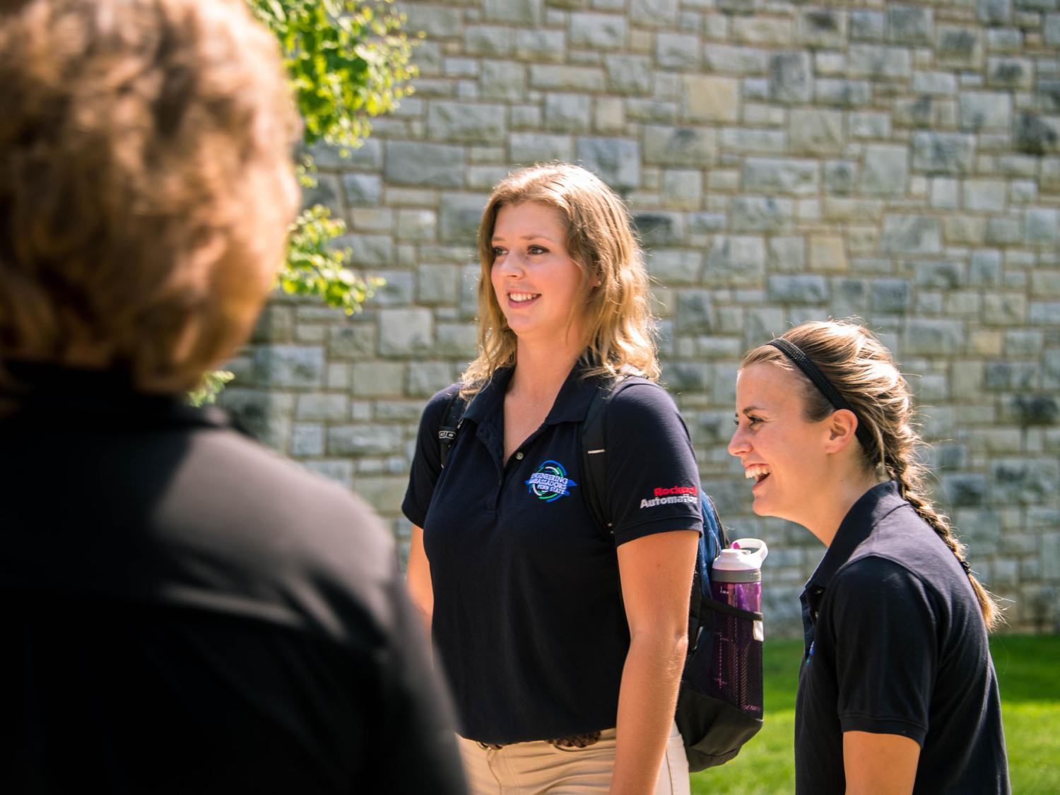 Engineering Ambassadors conducting a tour of campus