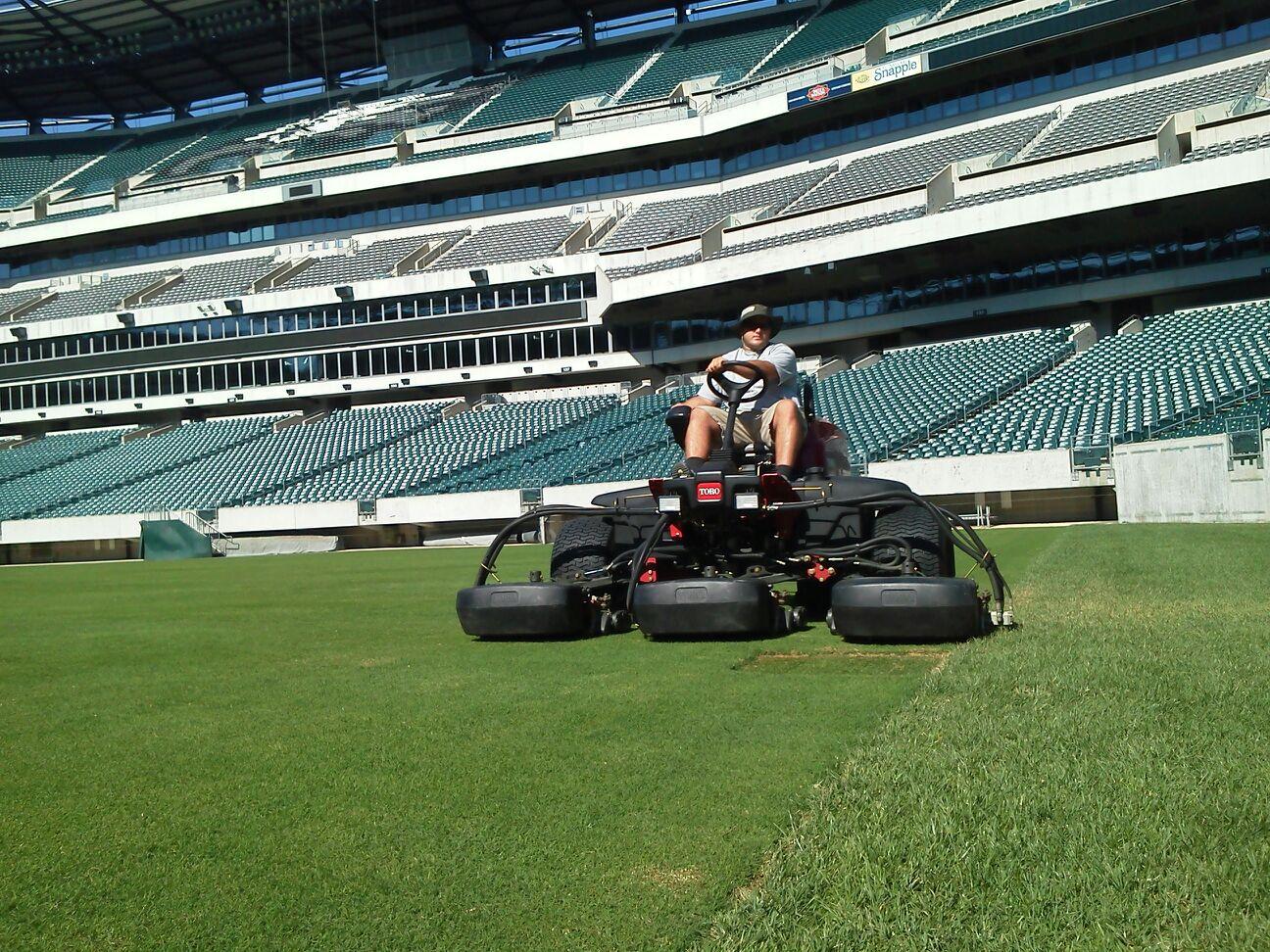 turfgrass intern Eagles