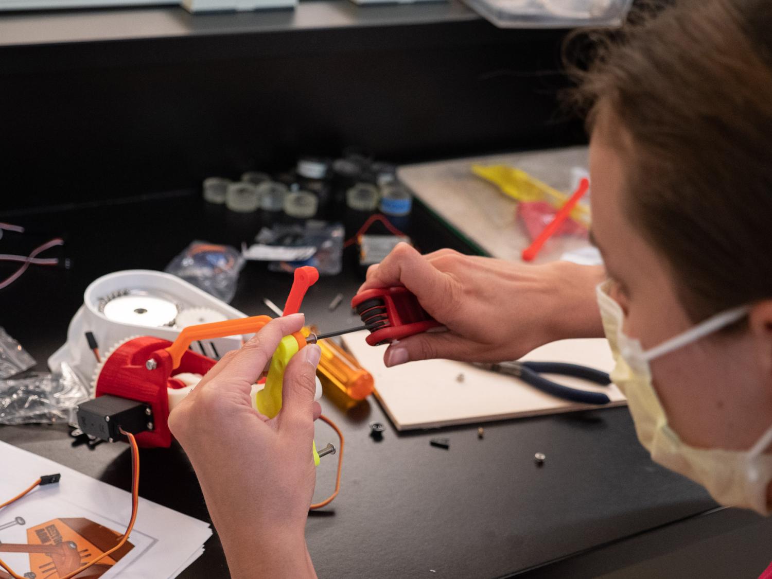 Emily Wagner builds a robotic arm