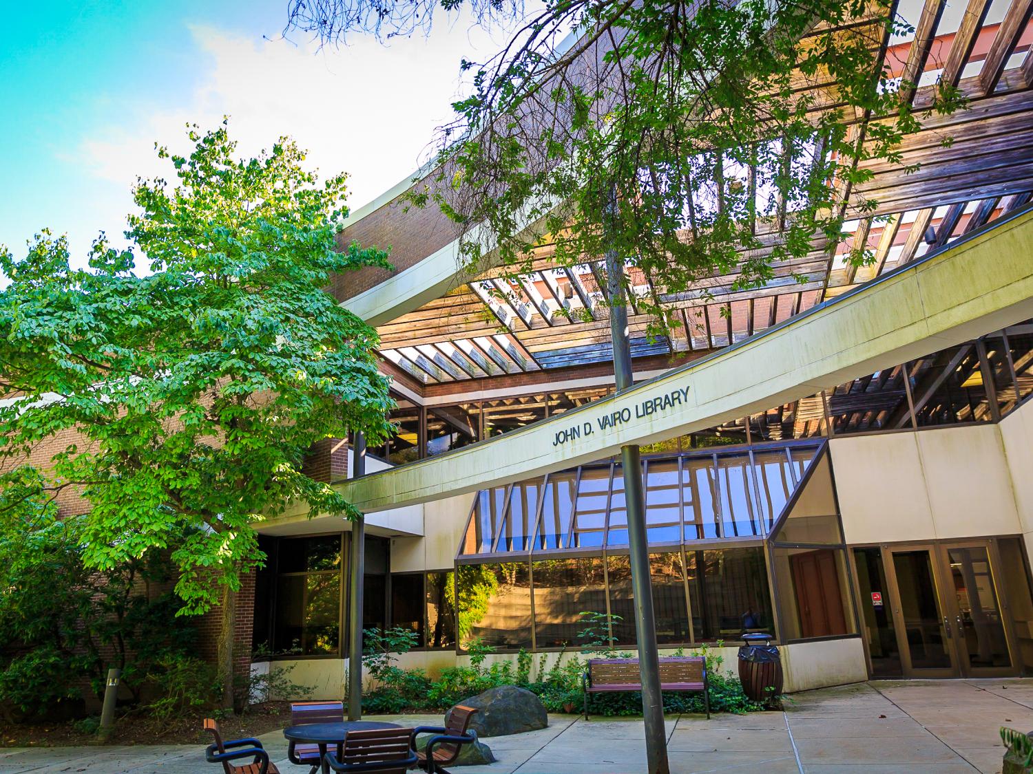 Penn State Brandywine library 