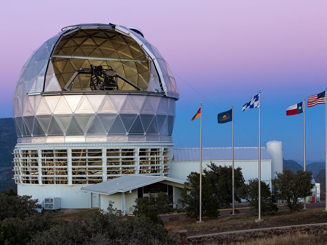 Hobby-Eberly Telescope at dusk