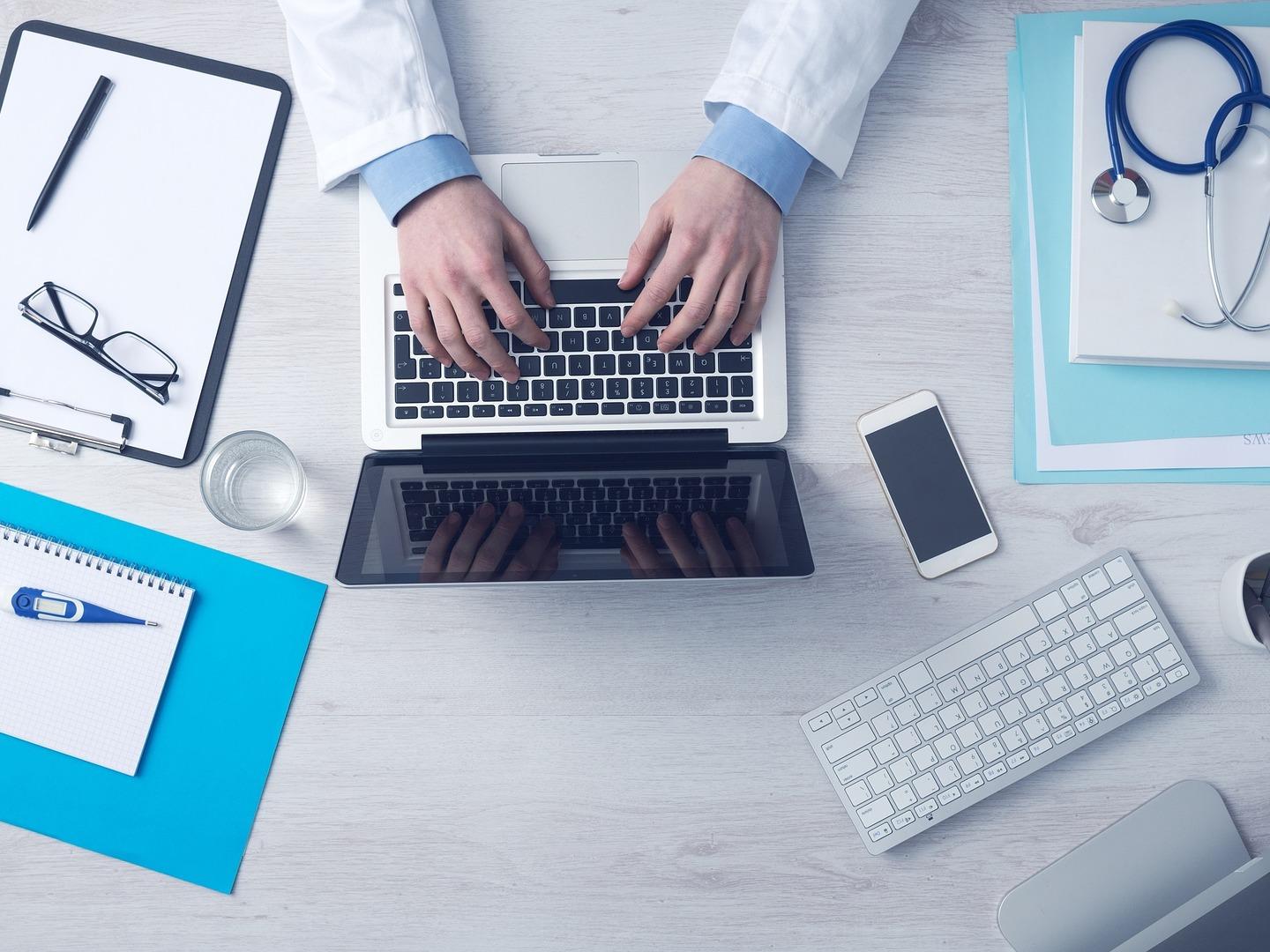Crowdsourced Medical Advice