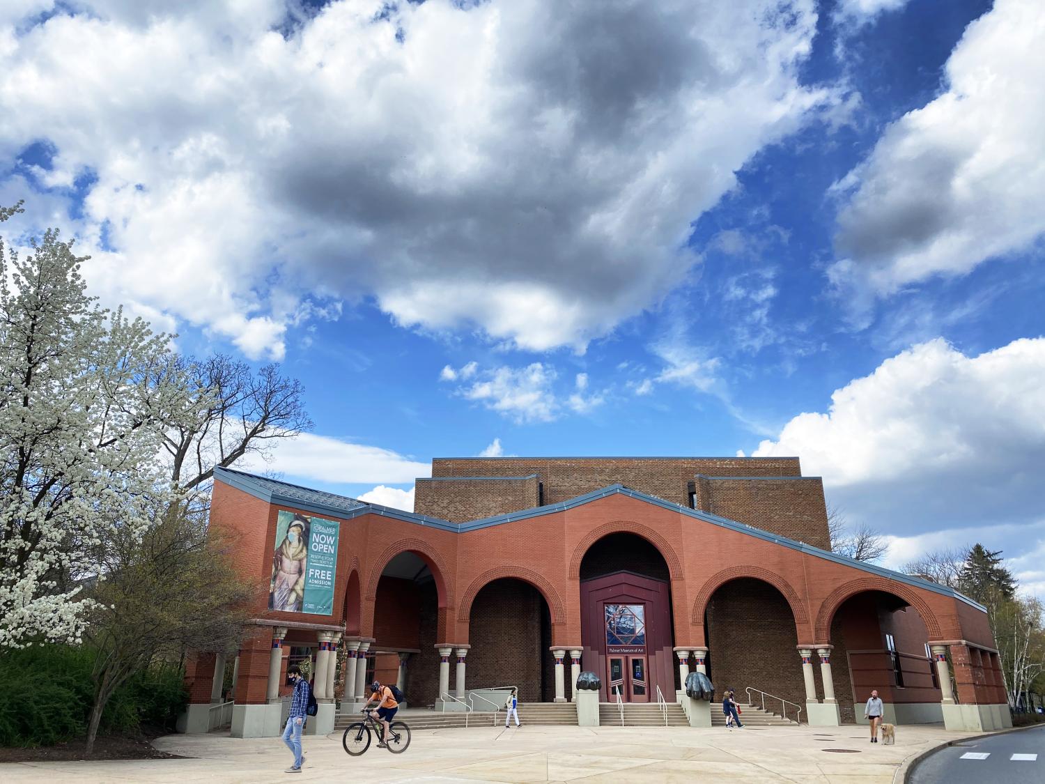 Image of the Palmer plaza in May 2021 by Sarah Anne Wharton