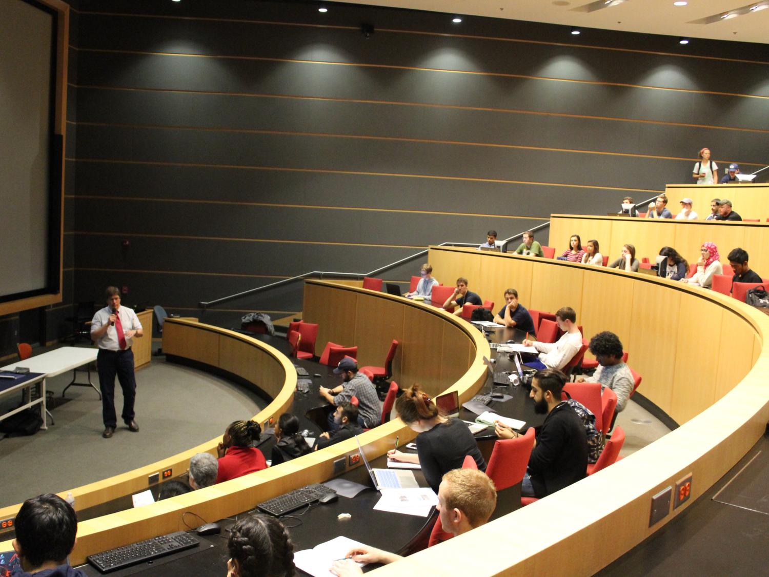 Sven Bilen, head of SEDTAPP and professor of engineering design and aerospace and electrical engineering, addresses students during the fall 2016 EDSGN 100 Project Kick-off 