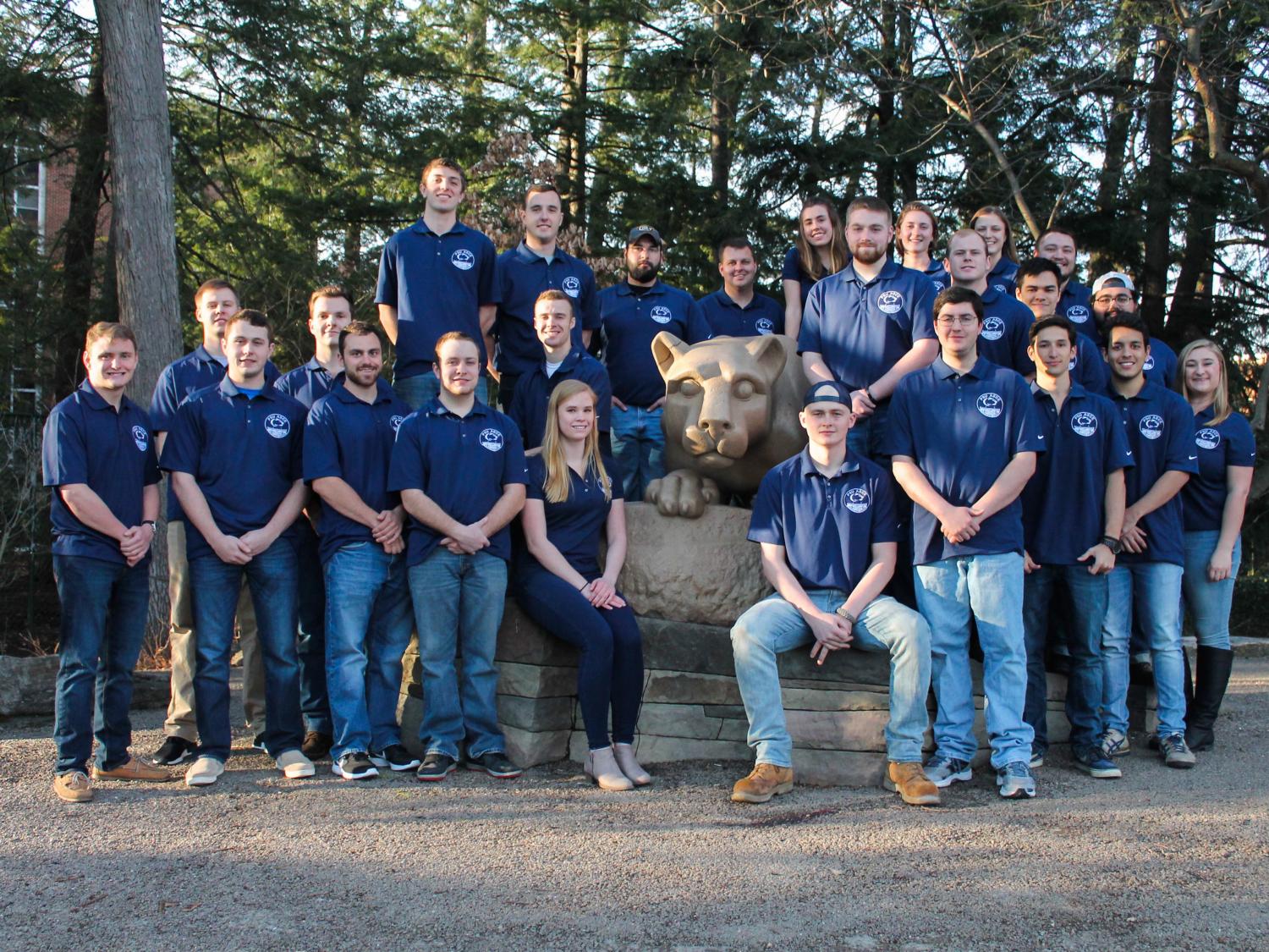 Team photo at the lion shrine.