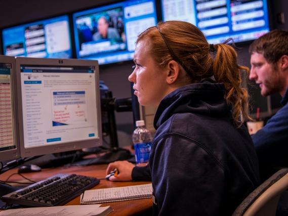 Students work in the financial trading lab at Penn State Behrend.