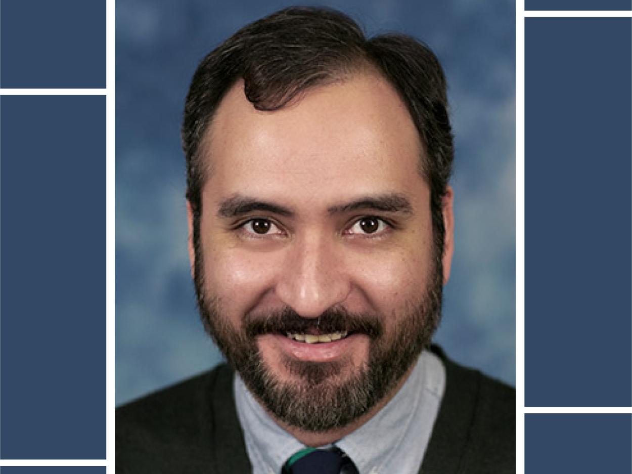 Headshot - Manuel Ostos 2021