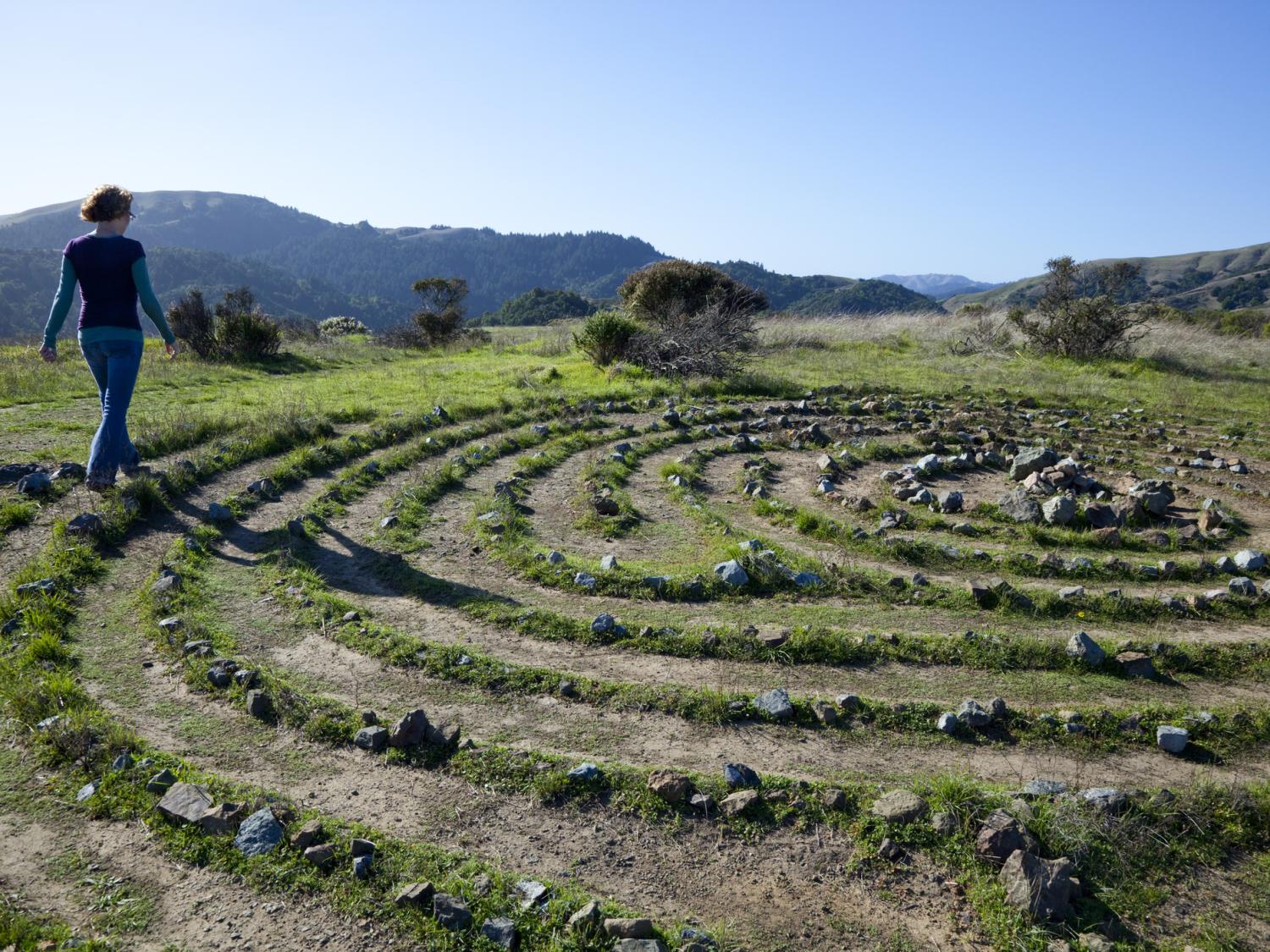 walking in labyrinth