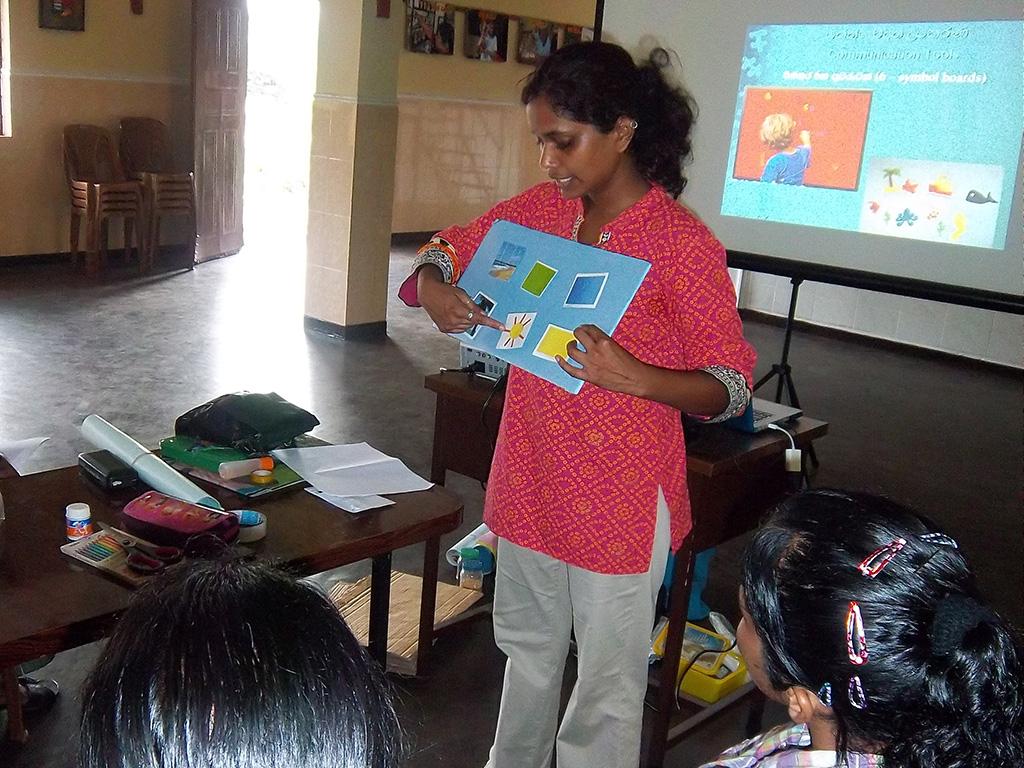 Nimisha Muttiah conducts training in Sri Lanka