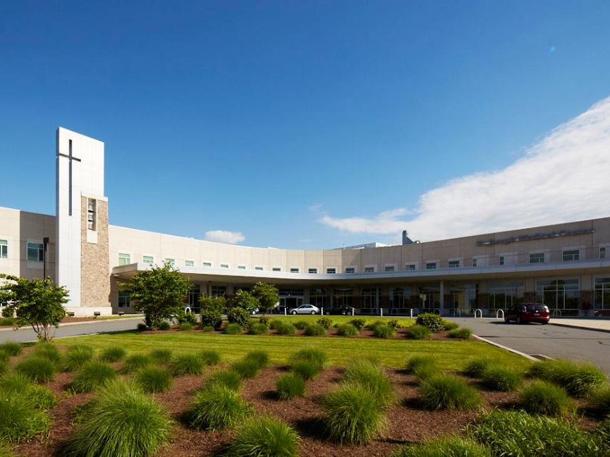The front entrance of Penn State Health St. Joseph Medical Center