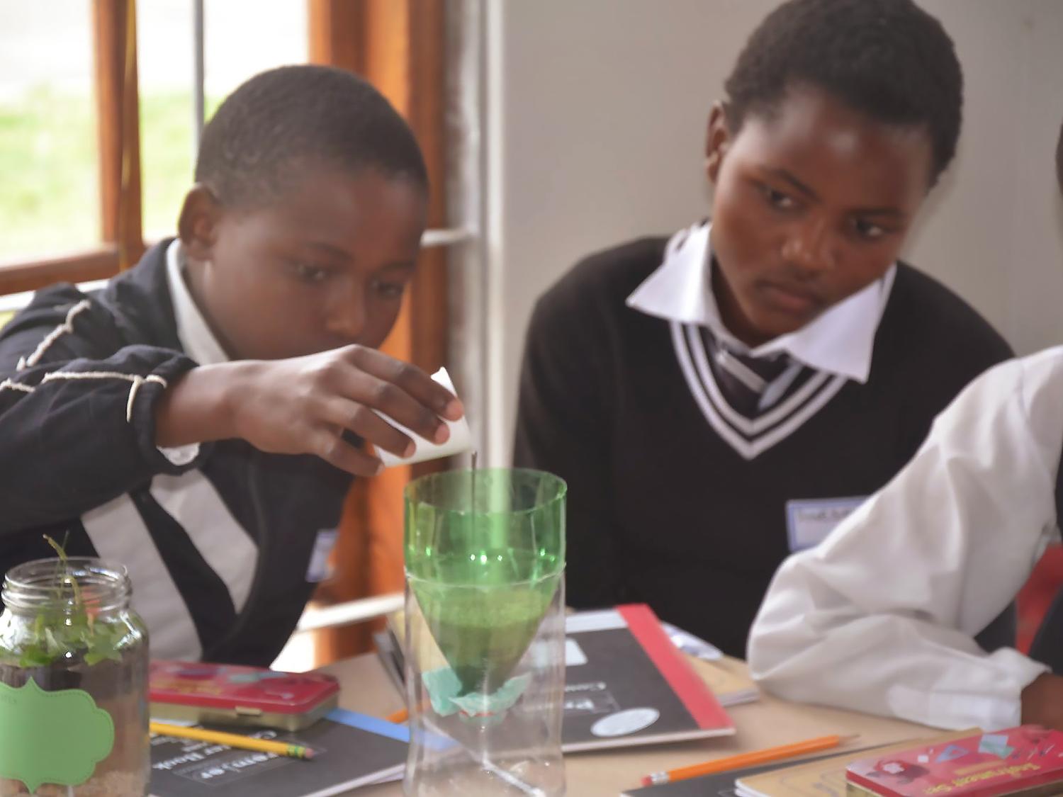 South African Schoolchildren participate in science fair