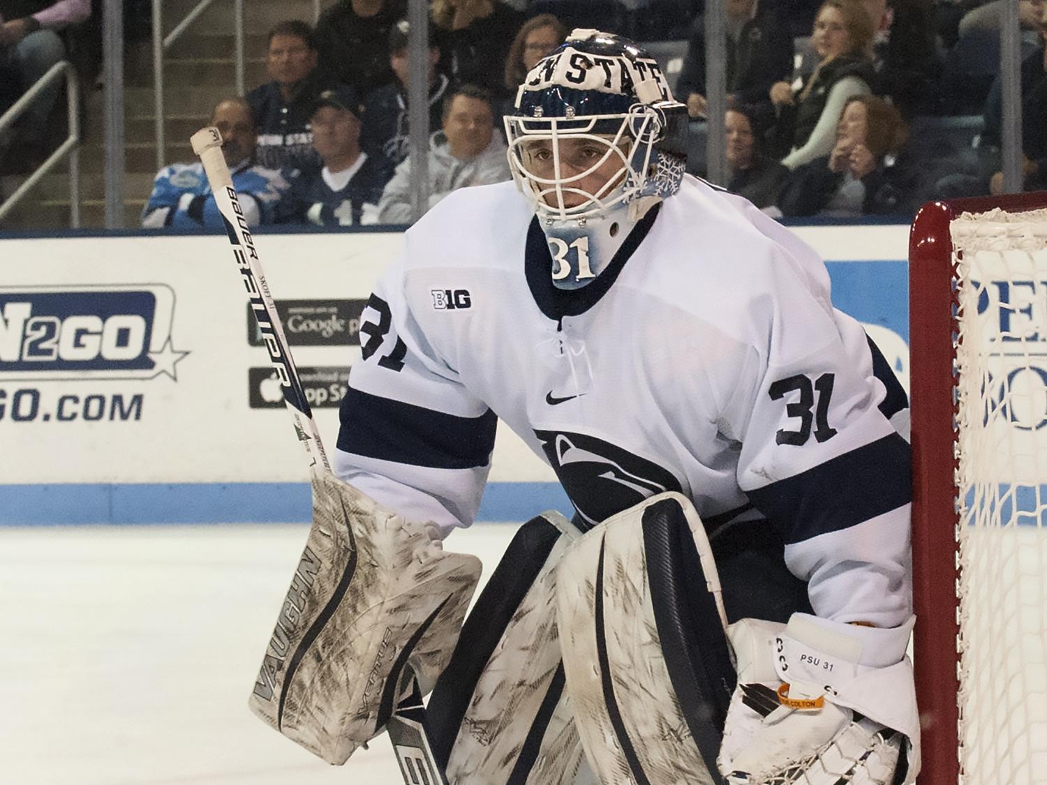 Mens Ice Hockey-UConn-10 10 14-001