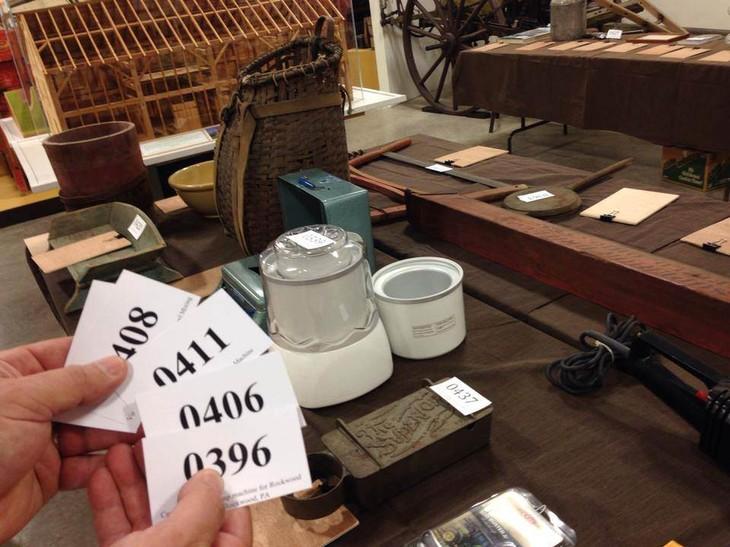 silent auction at Pasto Museum