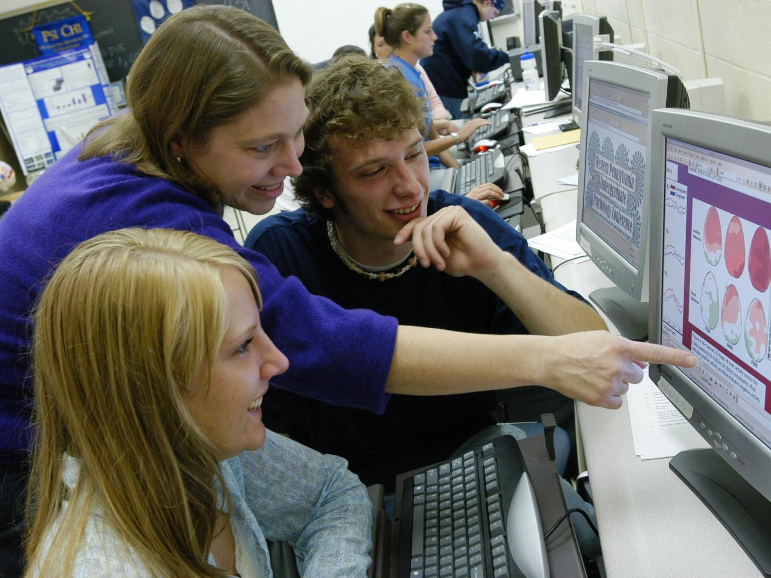 Students analyze brain scans in the psychology lab at Penn State Behrend.