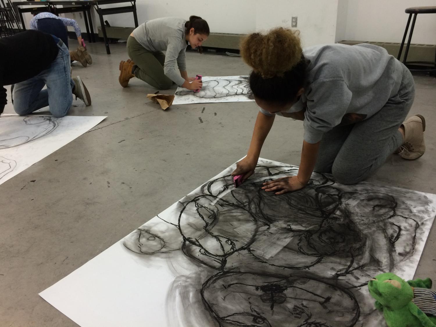 Students participating in Robert Reed's Basic Drawing Course at Yale in 2014
