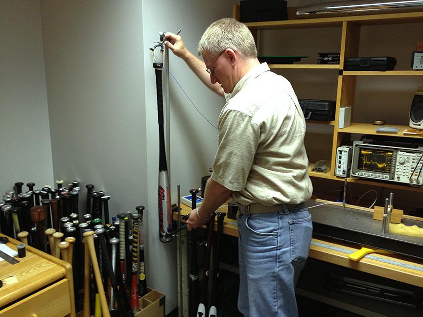 Daniel Russell tests bat in accelerometer