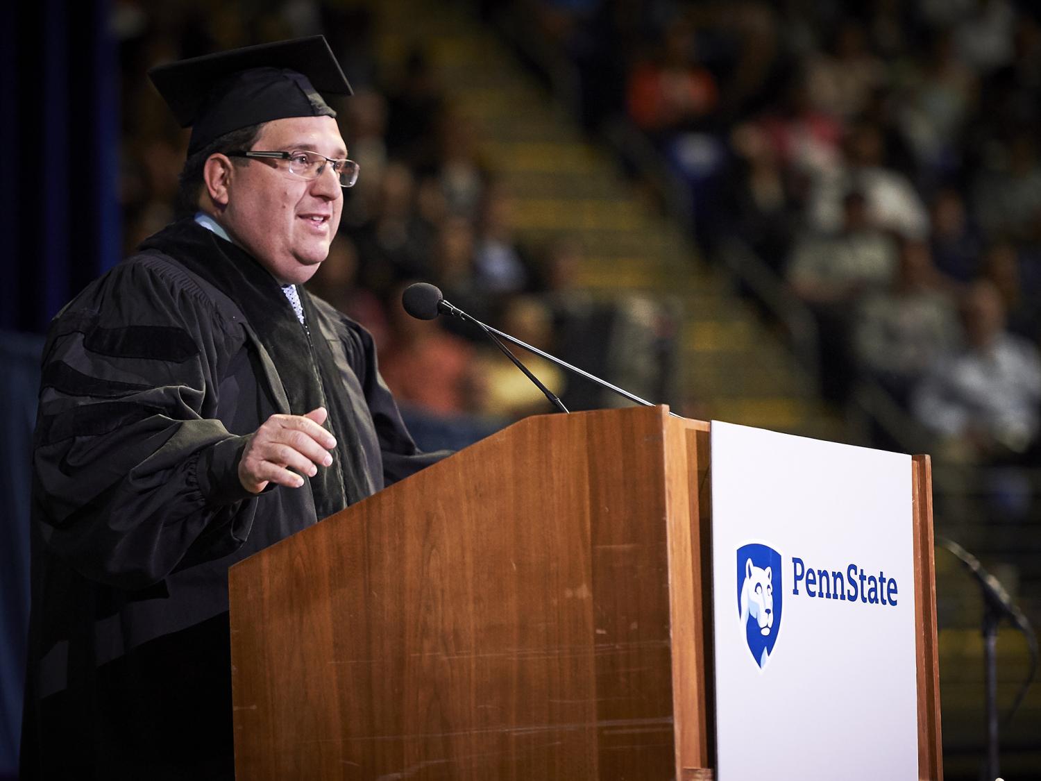 Salo Sredni addresses spring 2016 Smeal graduates.