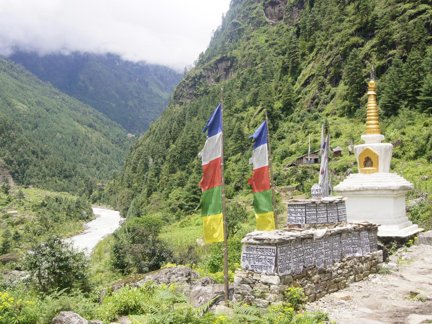 Trail to  Mount Everest
