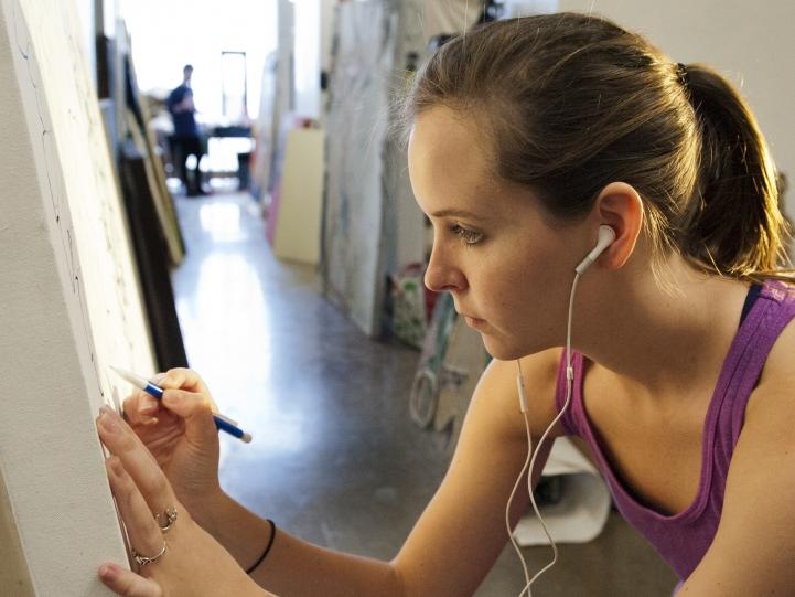 Summer Art Camp will teach high school students how to create a portolio of their work.