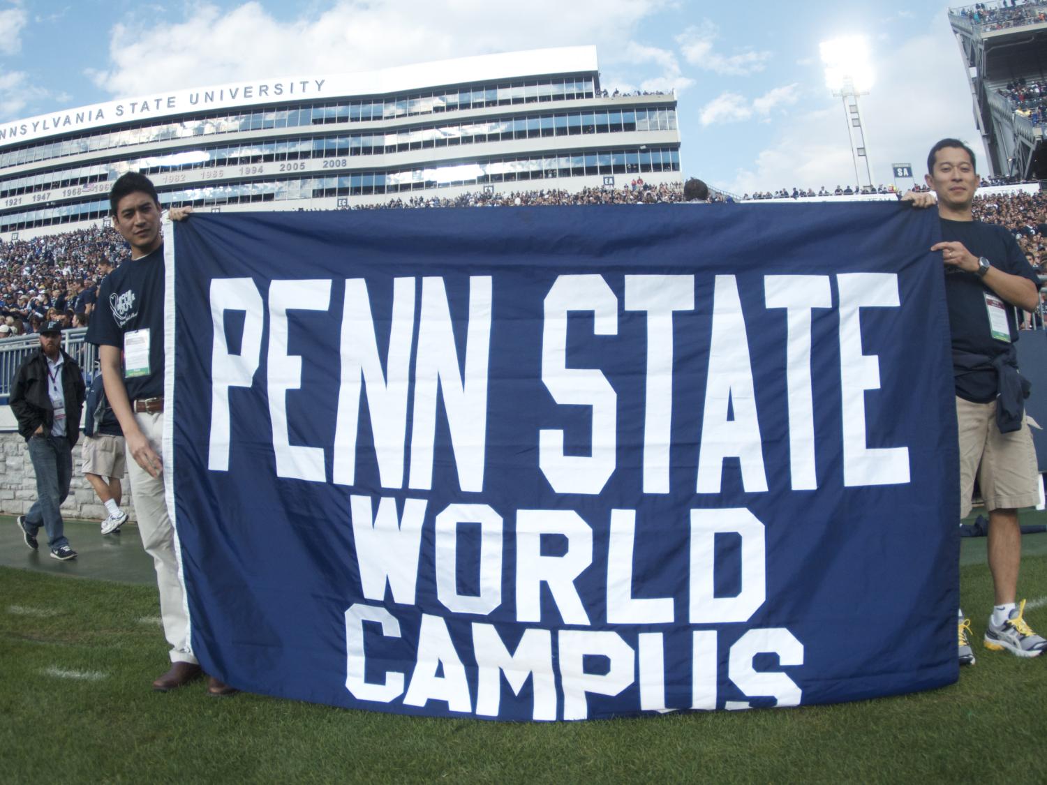 World Campus students engage in a Penn State student tradition