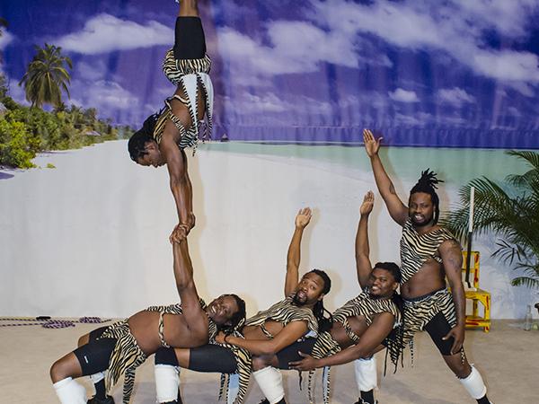 Zuzu African Acrobats