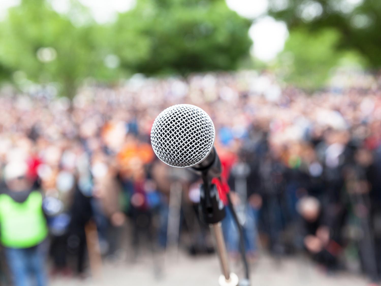 mic and crowd